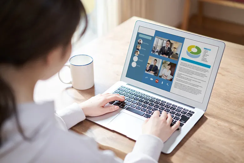 woman on laptop